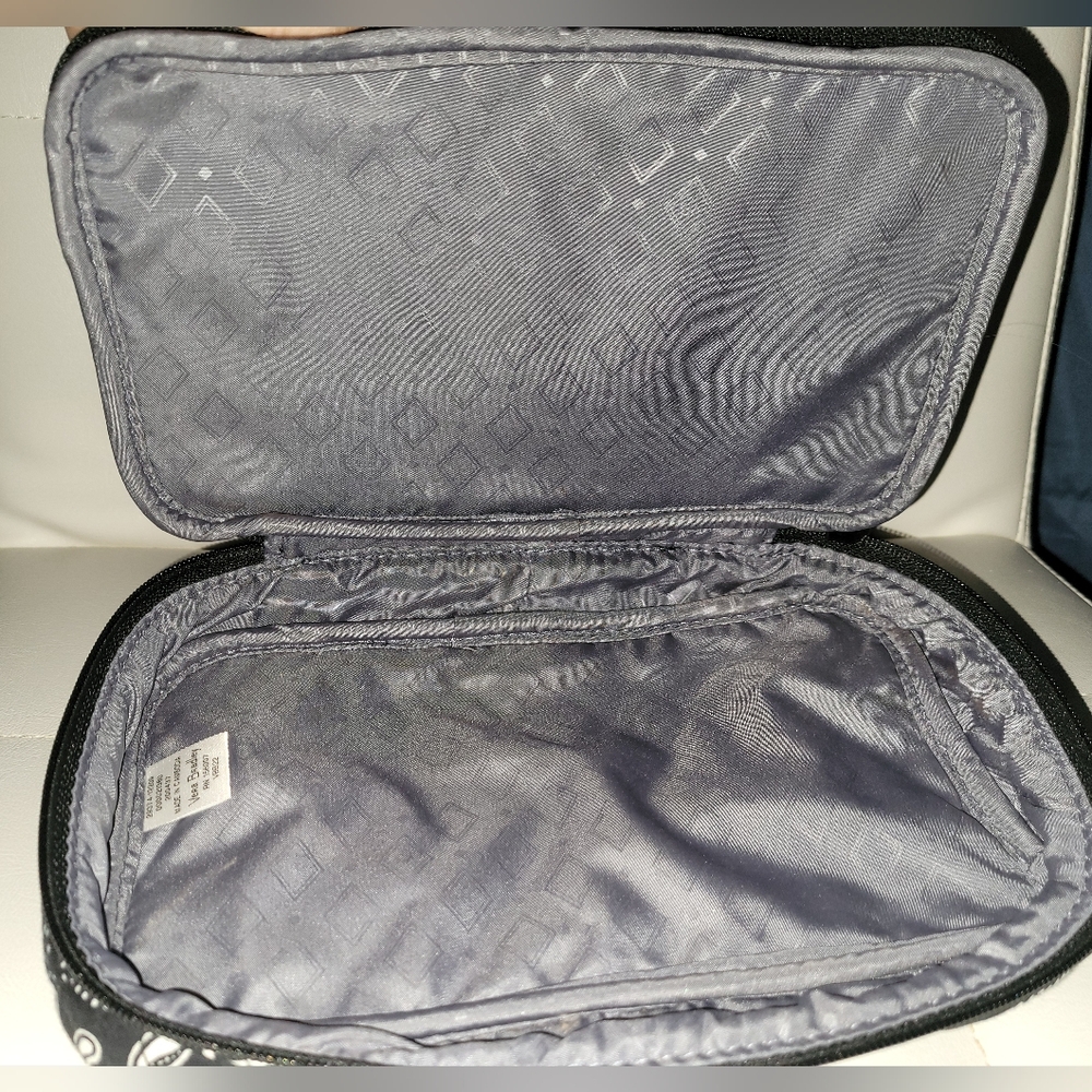 Vera Bradley - Travel Toiletry Set - Picture 6 of 10